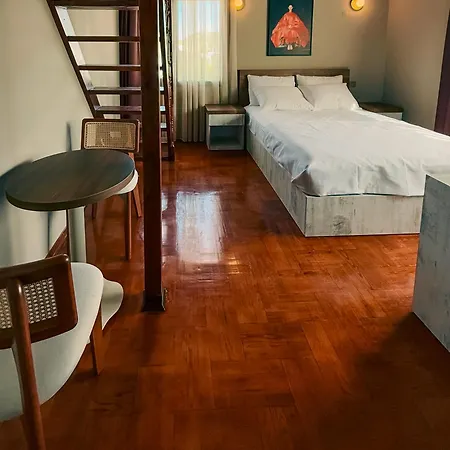 Tare 울라